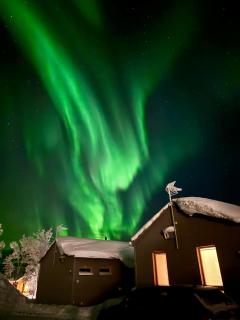 Mehtäherran Maja with a Saana fell view - 5