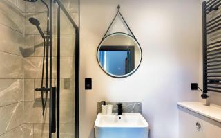 Modern & Convenient Central Hastings Studio - Hastings - 8