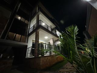 Luxe Loft - 6
