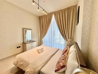 Stylish 1br In Jvc With Pool View - 2