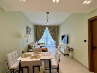 Stylish 1br In Jvc With Pool View - 6