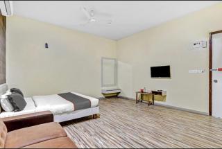 UTSAV GALAXY BANQUET And ROOMS - Surat - 9