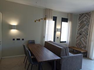 Epic BayView Apartment Kotor - 2