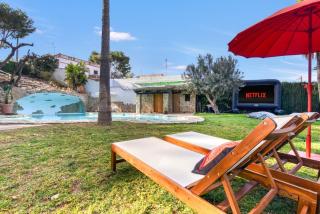 Villa near Valencia 13PAX, Pool, Cinema, BBQ, KidsRoom - Manises - 3