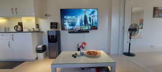 Cozy 1-Bedroom Relax Unwind with Netflix Pool - Tagaytay - 9