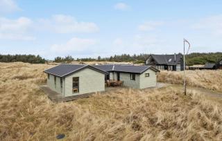 5 Bedroom Lovely Home In Saltum - Saltum - 2
