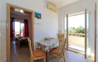 2 Bedroom Lovely Apartment In Mandre - Mandre - 1