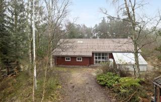 5 Bedroom Nice Home In Hadsund - Hadsund - 1