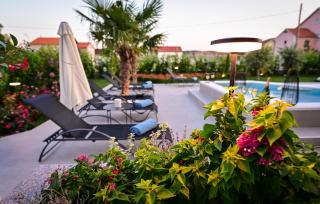 6 Bedroom Stunning Home In Sinj - 2