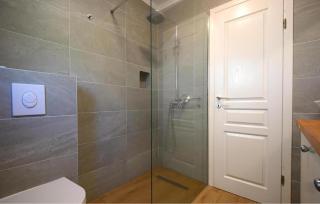 Beautiful Apartment In Cizici With Wifi - 1