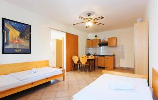 1 Bedroom Nice Apartment In Jezera - 2