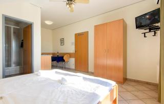Lovely Apartment In Jezera With Wifi - Jezera - 2