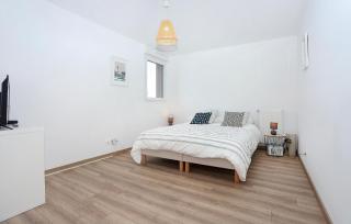 3 Bedroom Cozy Apartment In Saint-Malo - 3