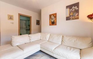 Beautiful Apartment In Torrevieja - Torrevieja - 1