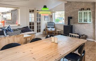 4 Bedroom Beautiful Home In Fårevejle - 8