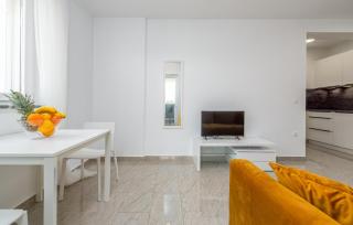 Awesome Apartment In Novalja With Wifi - Novalja - 1