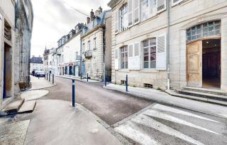 Gorgeous Apartment In Lons-Le-Saunier - Lons-le-Saunier - 2