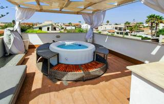 Lovely Home In Marzamemi With Jacuzzi - 9