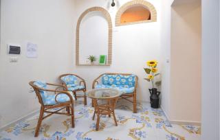 Amazing Home In Frazione Cosentini - Cosentini - 4