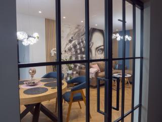 Blue Iris, 2BR, Workspace, Jacuzzi and Stunning Views - Sofia - 1