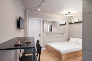 Central Apartments with Patio Close to Sea - 9