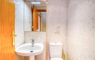 Lovely Home In Santa Pola De L'est - 9