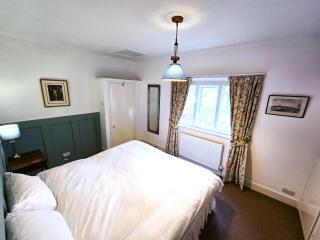 North Lodge South - Knebworth - 1