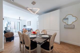 3-Br apartment in the Golden Square - 0