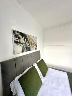 Spacious 4- Bedroom Flat! Kings cross, St Pancras - Londra - 2