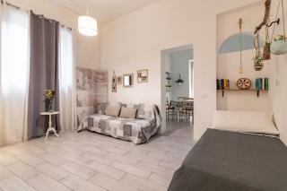 Castrum Lodge - Ballarò Stylish Apartment - Palermo - 5