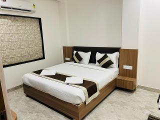 Hotel Sandal Woods - Varanasi - 6