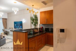 Central Park towers Difc Royal suite kings - 4