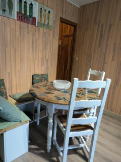 Appartement vert tendre face à la montagne - Luchon - 8