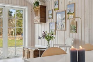 Modern Holiday Home With Large Garden Near Beach - Vig - 1