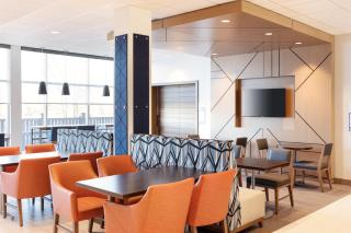 Holiday Inn Express & Suites Charlotte - Airport Area - Charlotte - 4