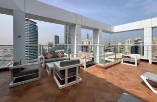 Upgraded 2BR In La Riviera Marina - Close to Beach - 3