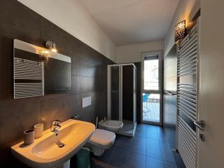 Lake view apartment with swimming pool - Larihome A87 - 2