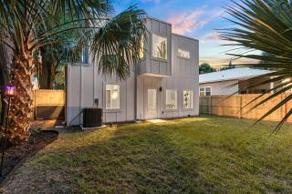 La Costa - Modern Coastal Home with Firepit Near Historic Downtown & Short Drive to Beach - 1