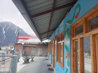 Hotel Cafeteria Roof - Kalpa - 3