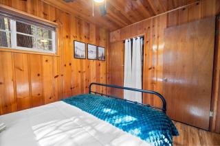 Blue Skies- Modern Cabin Near Slopes w Fireplace - Big Bear Lake - 2
