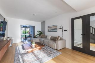 Upscale House in Acton East - Londra - 2