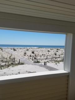 Ocean Front 1St Floor Duplex With Expansive Views In Brant Beach With Private Beach Access 12094 - Brant Beach - 5