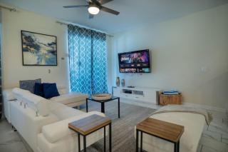 Luxury Villa Inside Champions Gate Free Pet Fee - 4