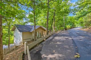 Lion's Den at the Safari Lodge - 6