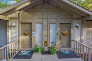 Lion's Den at the Safari Lodge - 4