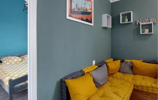 2 Bedroom Cozy Apartment In Vayres - Vayres - 4