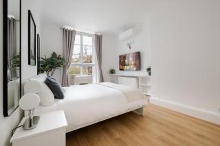 2 Bedroom Apartment in Harley Street - 9