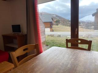 Studio au rez-de-chaussée avec parking, animaux admis - FR-1-504-581 - Le Dévoluy - 0