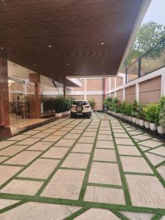 VV's Lakshmi Inn - Thekkumkara - 1