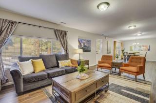 Mountain Villa Scenic Views Hot Tub & Fire Pit - 1